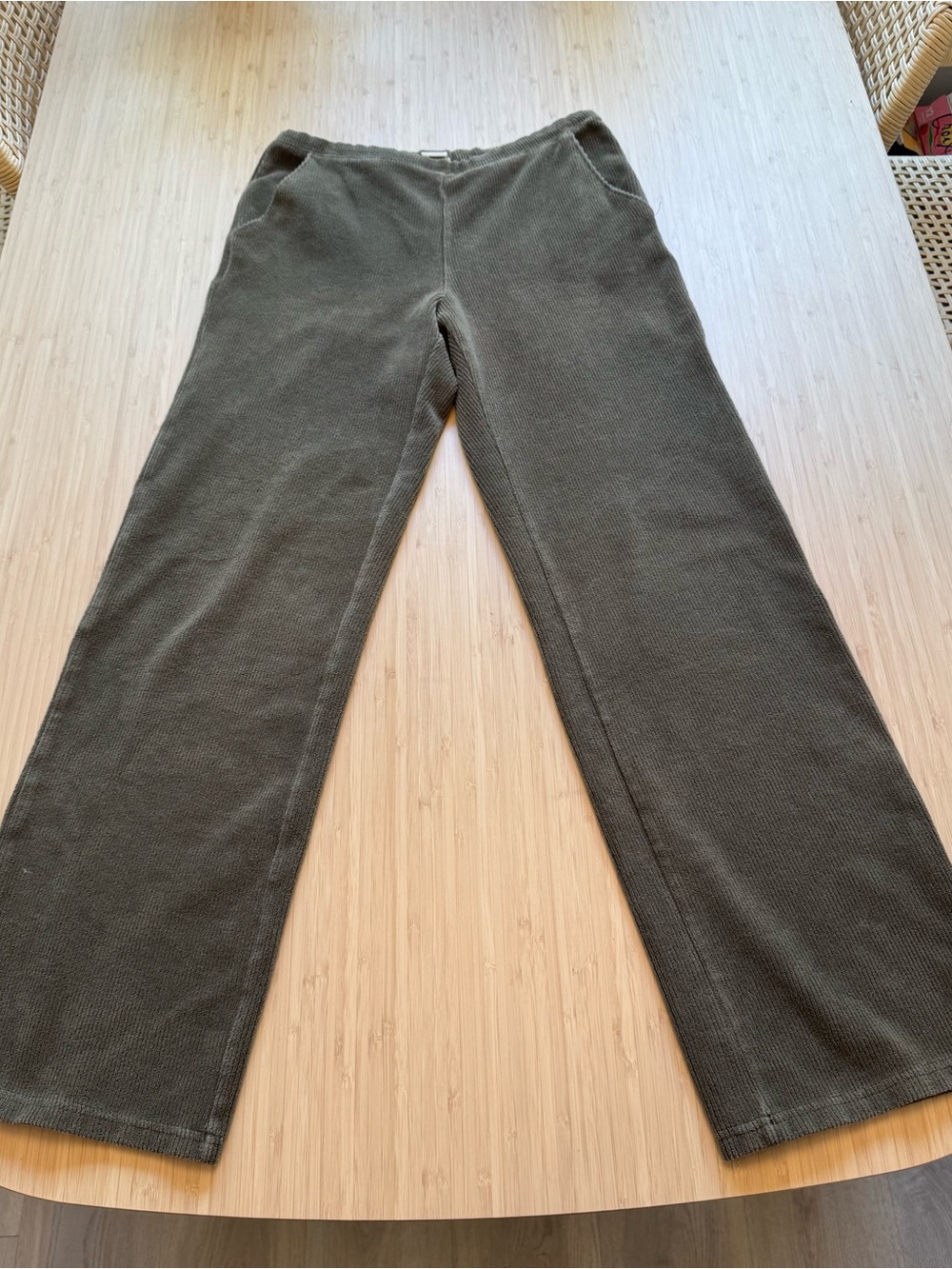 L.L.Bean Olive Green Pull-on Elastic Waist wise Leg Pants